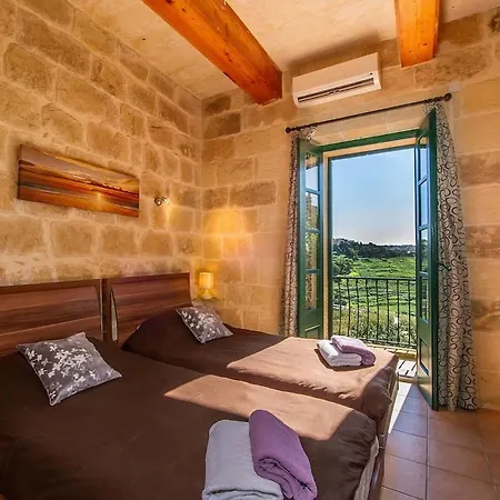 Razzett Tuta * Kerċem