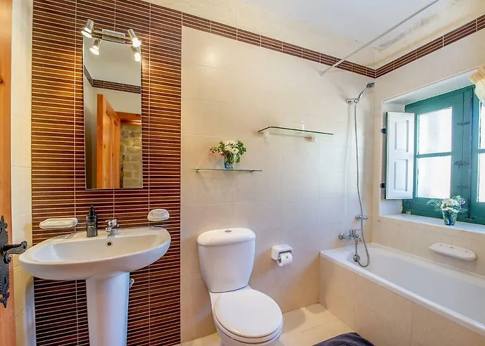 Razzett Tuta Landhuis Kerċem